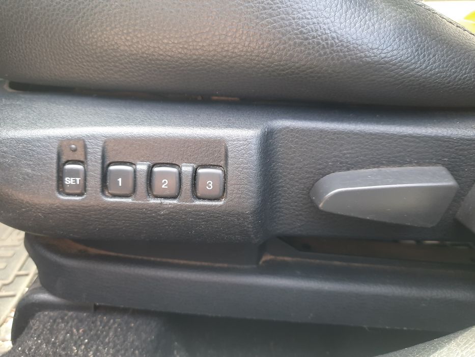 Автомобіль мазда