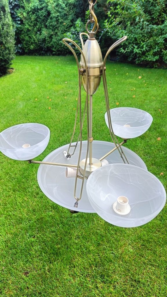 Lampa wisząca z kloszami