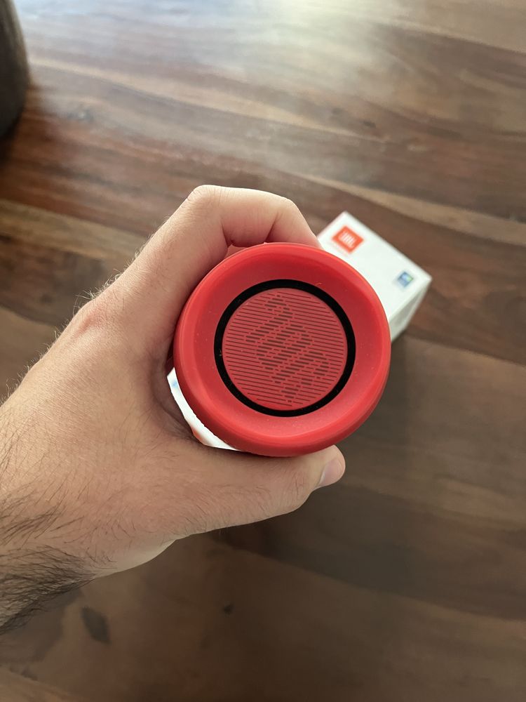JBL Flip 4 Com Caixa e cabo original