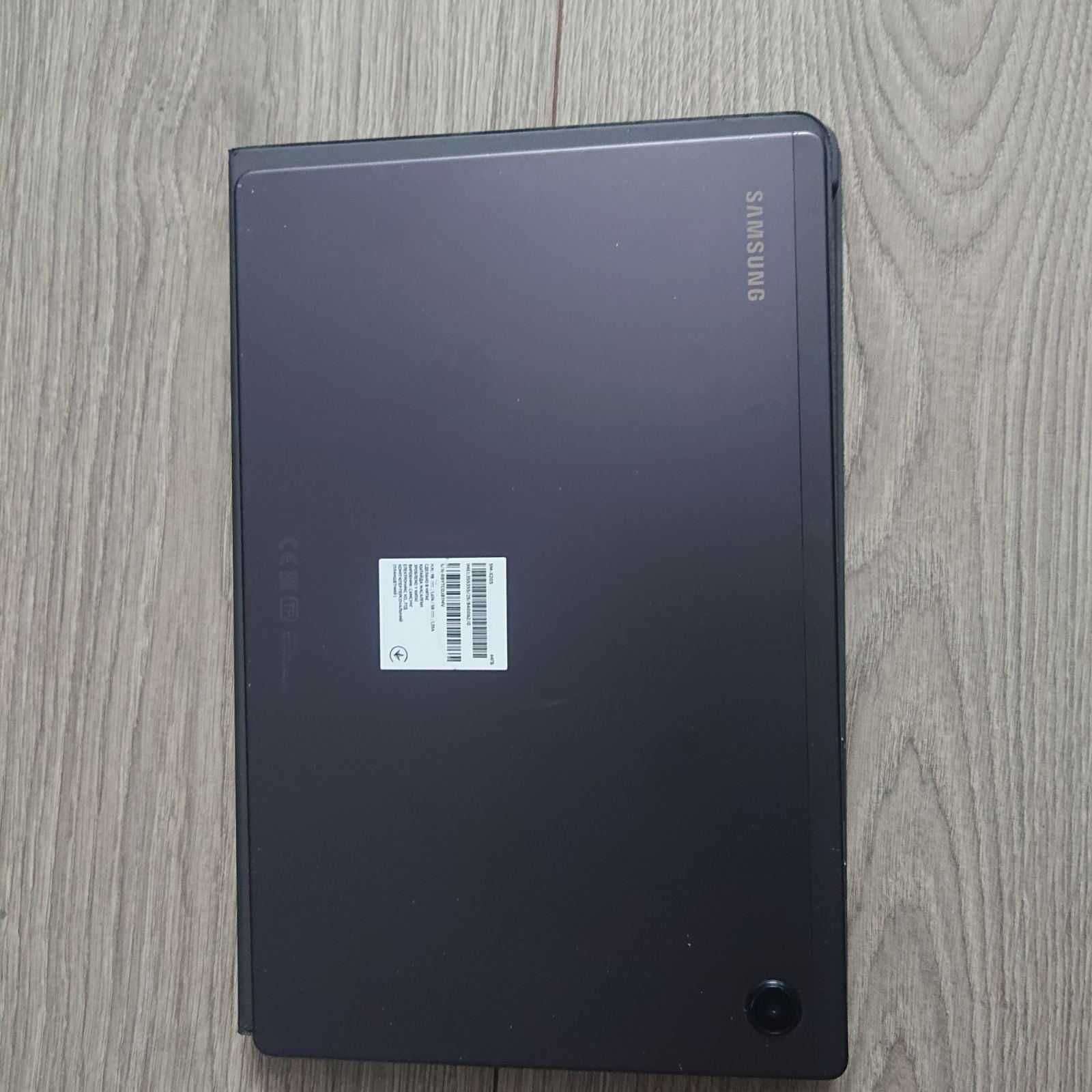 Планшет Samsung Galaxy Tab A8 10.5 64 Gb + чохол Samsung