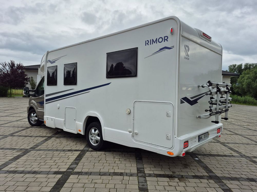 Pakiet zimowy. Kamper do wynajecia Rimor Evo 69 plus Automat.5os
