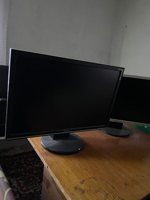 Продам 2 монитора