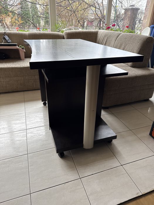 Компютерний стіл