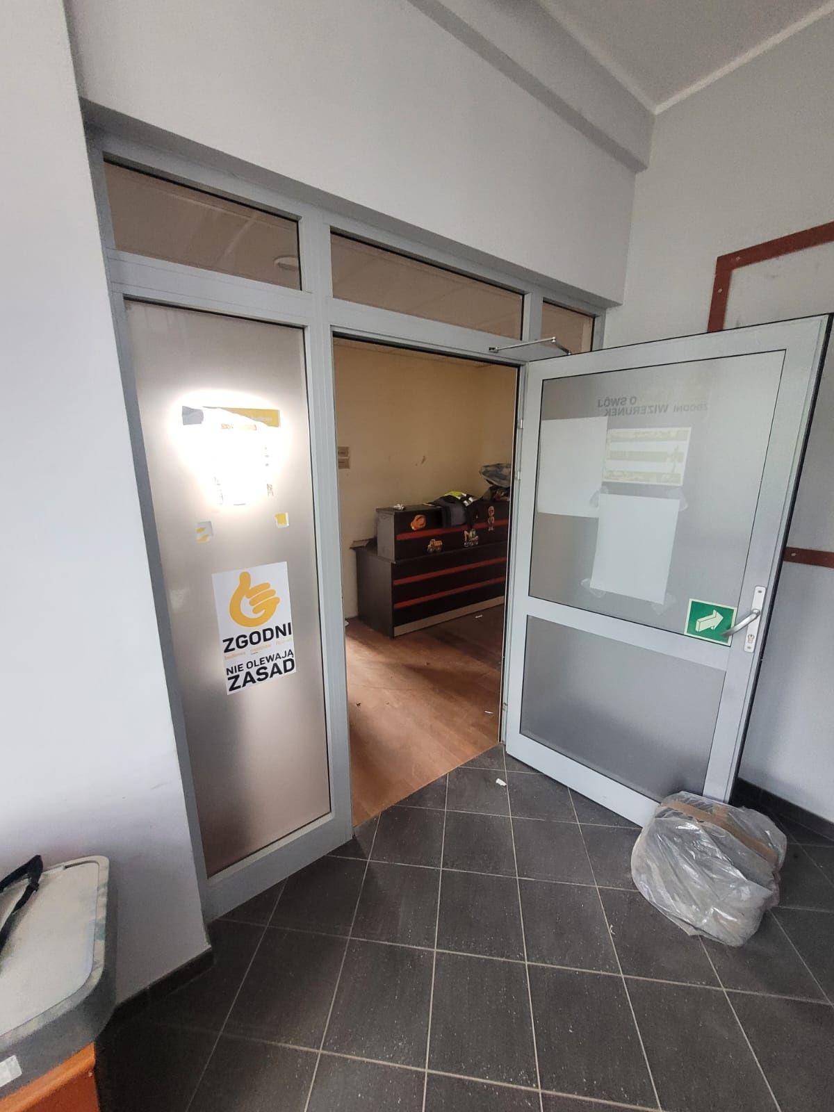 Drzwi witryna aluminiowa 290 wys 381 szer