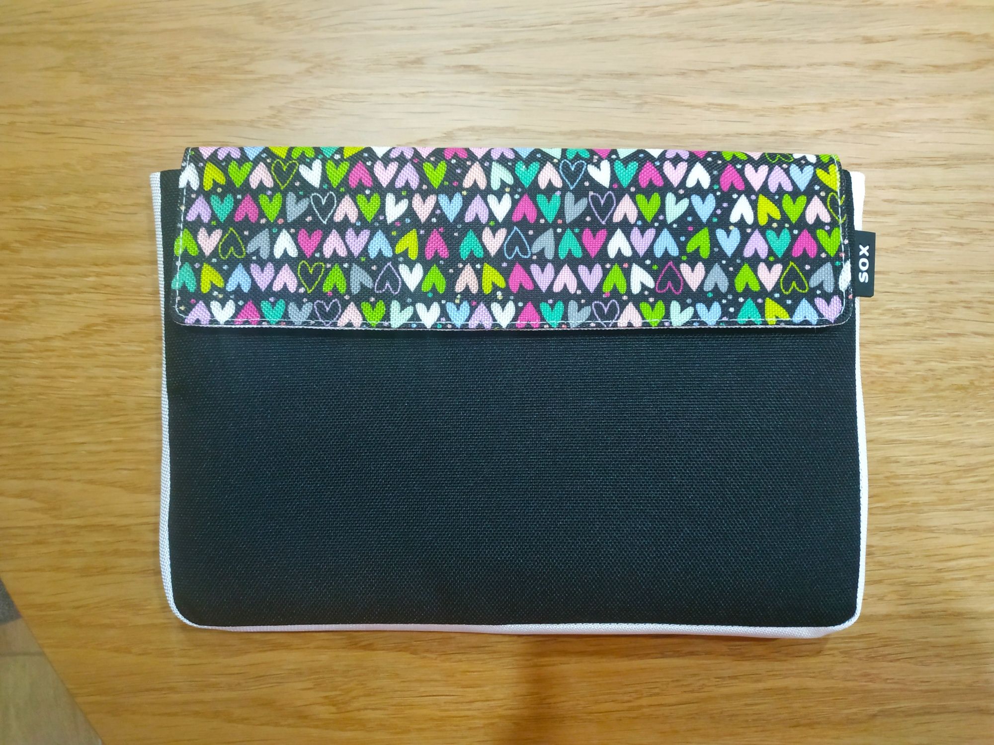 Nowe etui uniwersalne na tablet do 7 cali