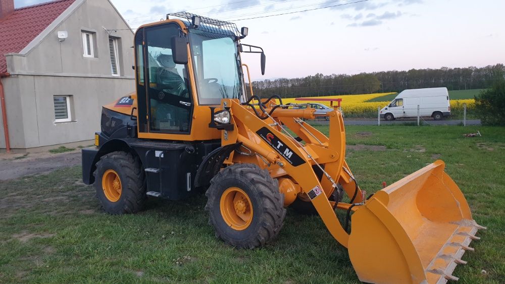 Usługi koparko ładowarką , transport 20 ton