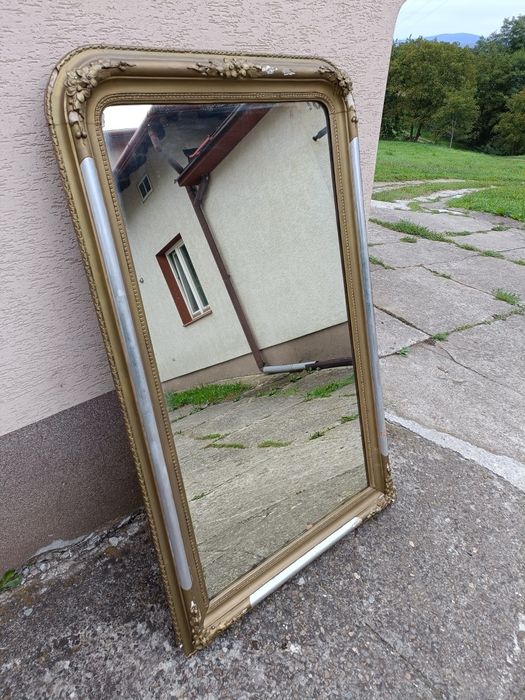 Lustro w złoconej ramie Antyk