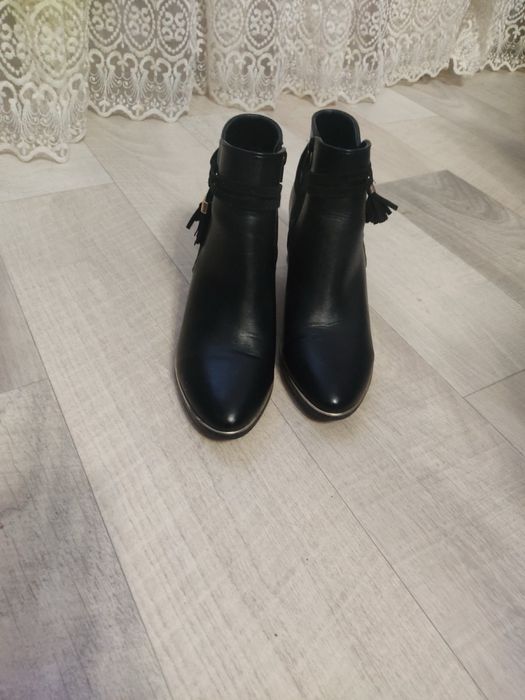 Жіночі шкіряні ботінки