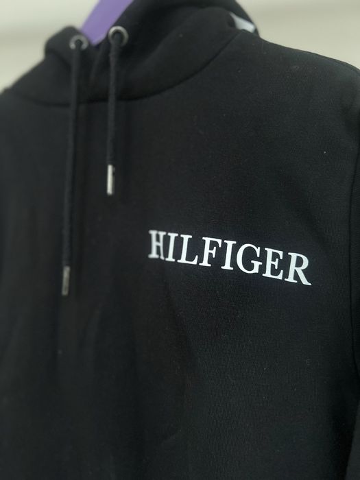 Худі Tommy Hilfiger,розмір S,нове,колір чорний,унісекс ,утеплене,ОРИГІ