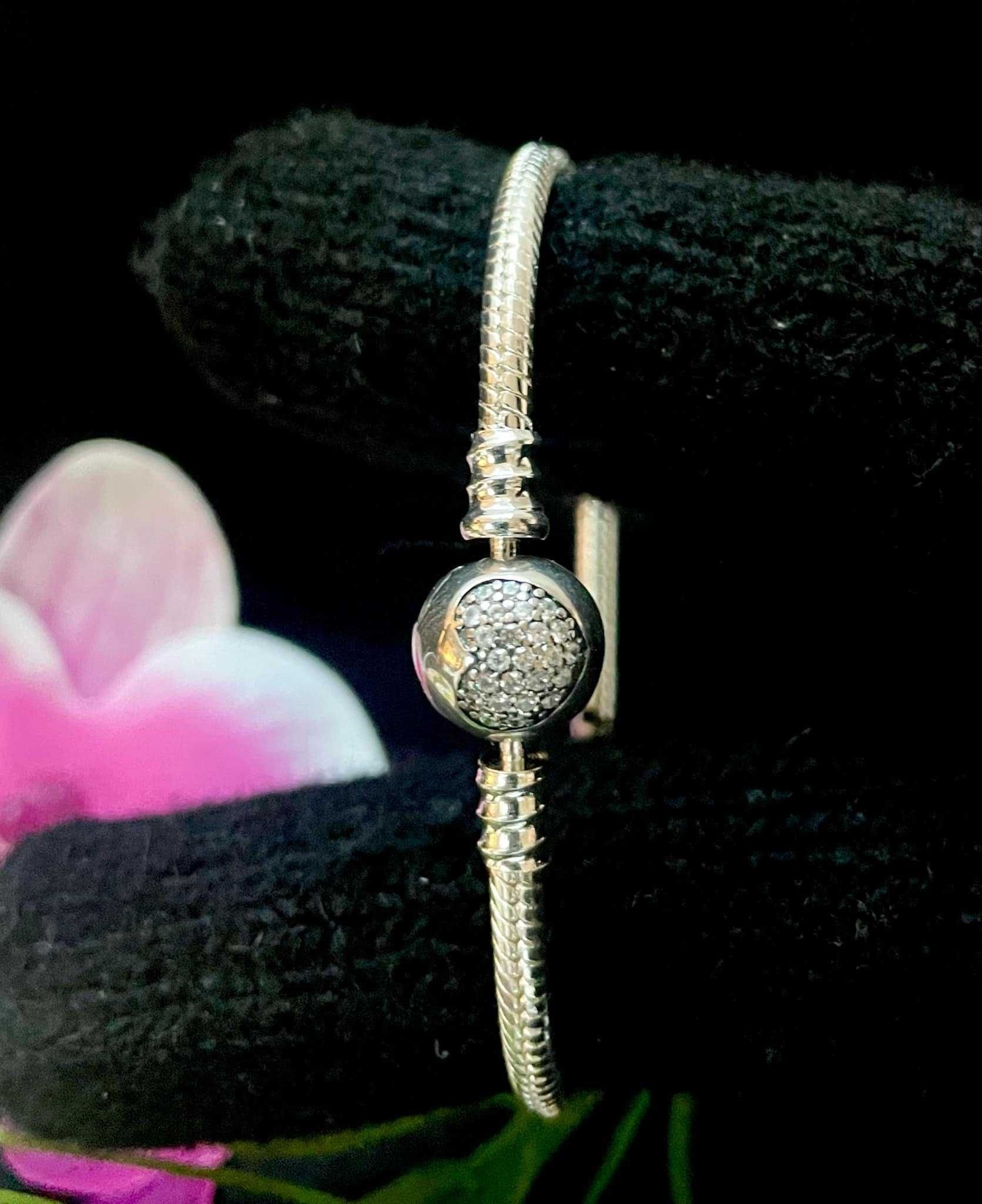 Bransoletka damska Pandora moments do charms s925