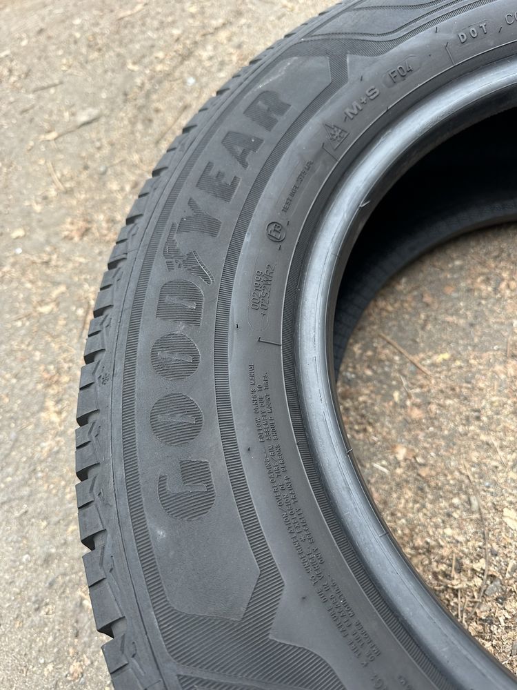 Парп 215/65 R15C GoodYear Vector 4Season