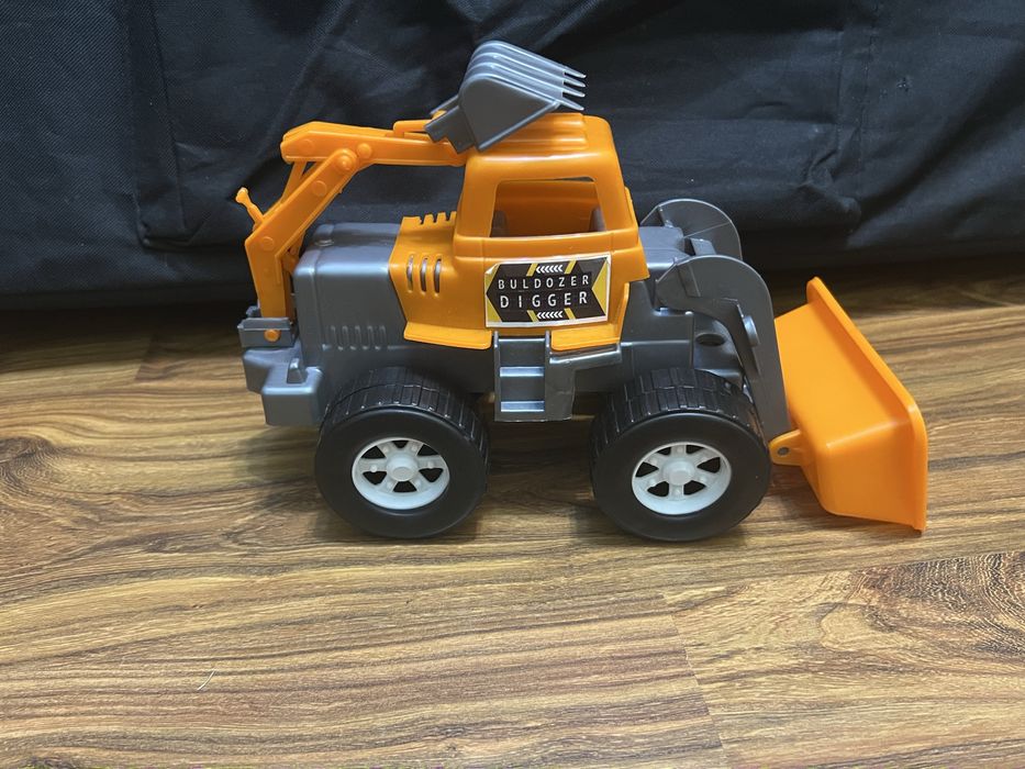 Дитячі машинки всі в хорошому стані