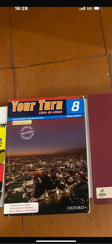Livros escolares 8º ano
