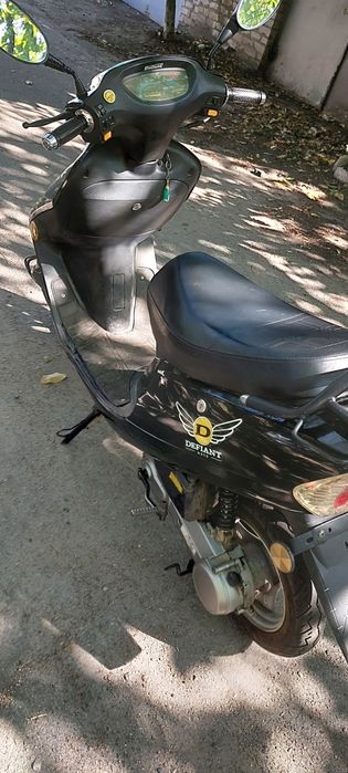 Скутер Defiant полностью исправен