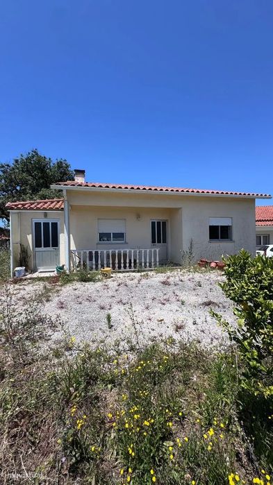 Oportunidade - Moradia T1 com 570 m2 de Terreno