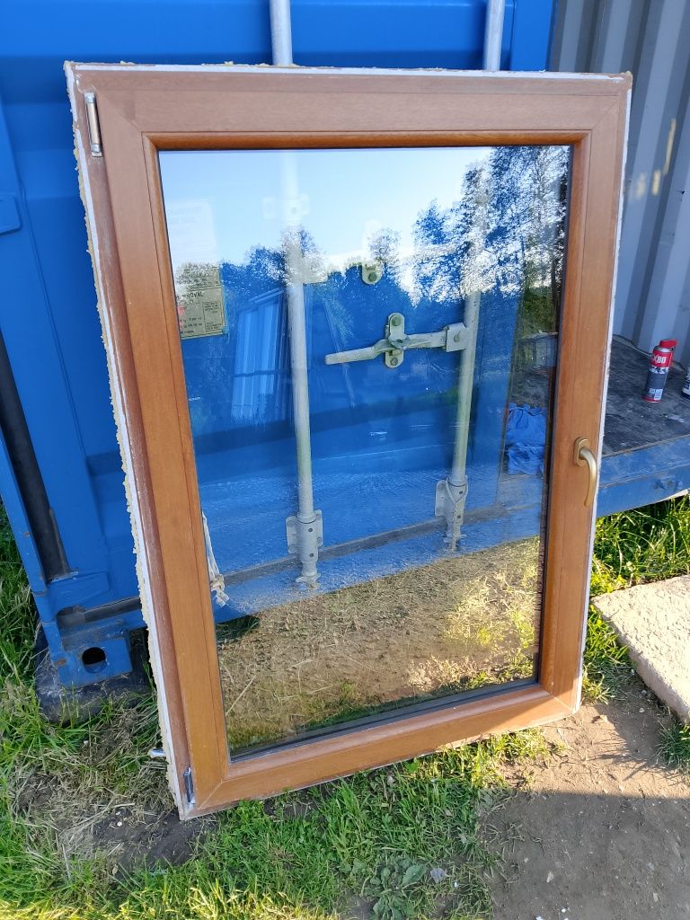Okno 101x146 2szt złoty dąb rozwierno uchylne plastikowe