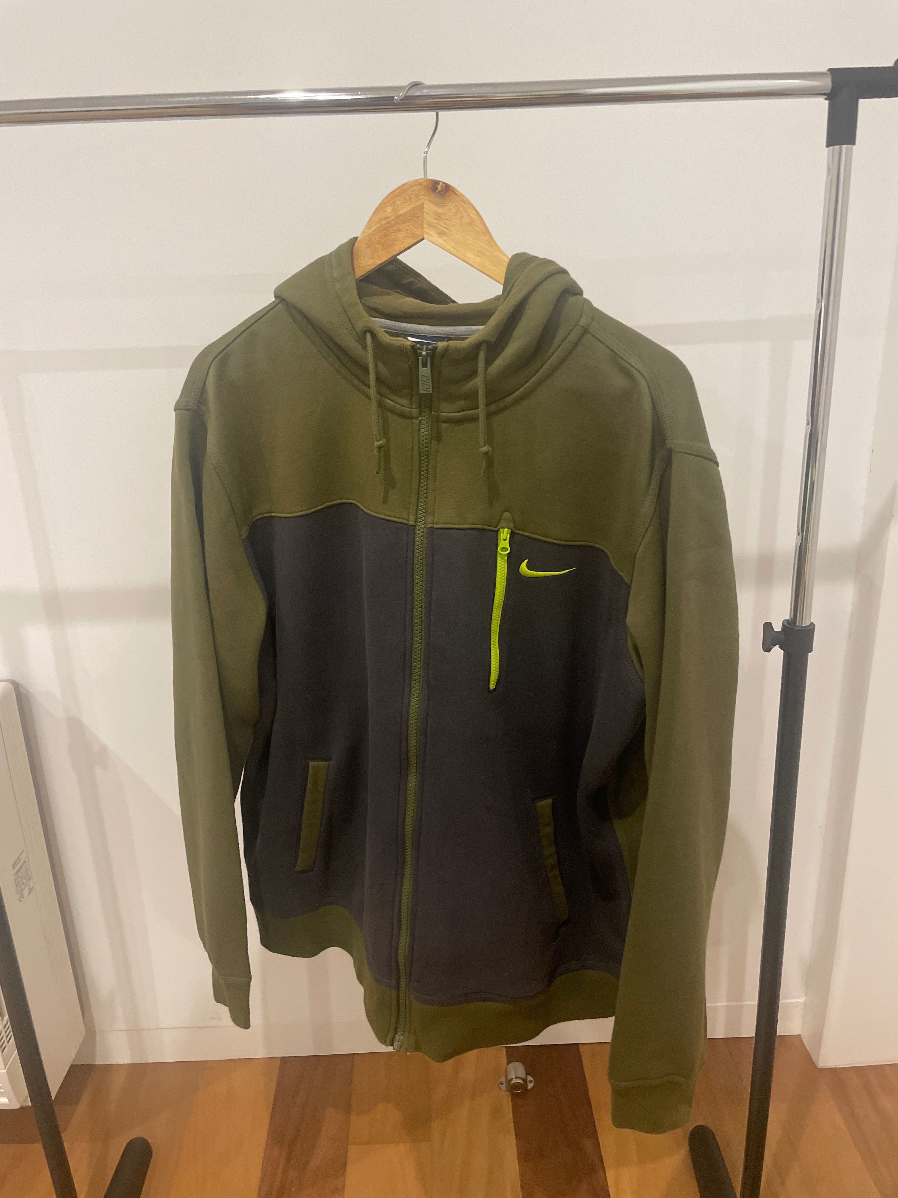 Casaco Nike verde tropa XL