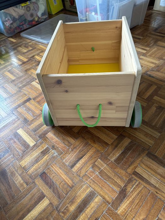 Carrinho para brinquedos Ikea Flisat
