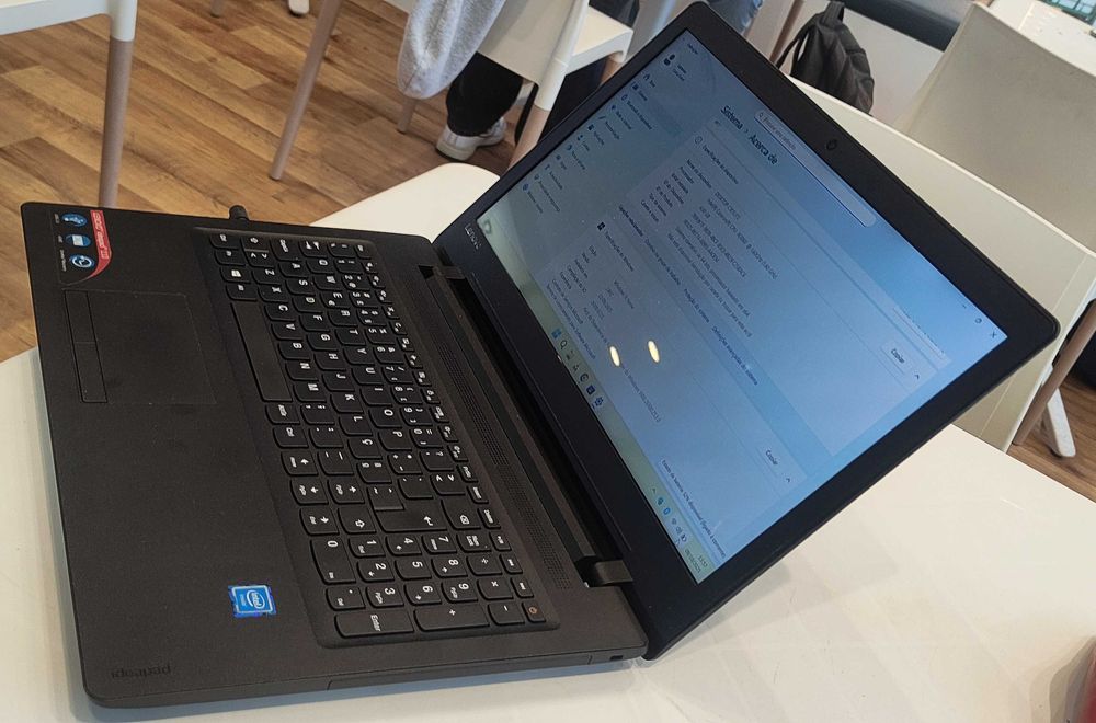 Portátil Lenovo ideapad 110