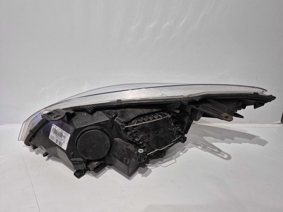 Renault Megane III 08-12 Lampa reflektor prawy EU 6PIN oryginalny