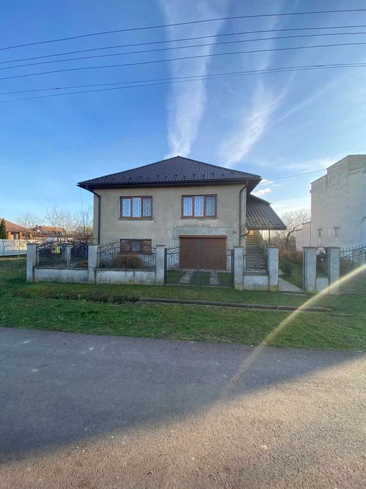 Продам будинок 195 м²,  2 км від міста Берегова. Закарпаття