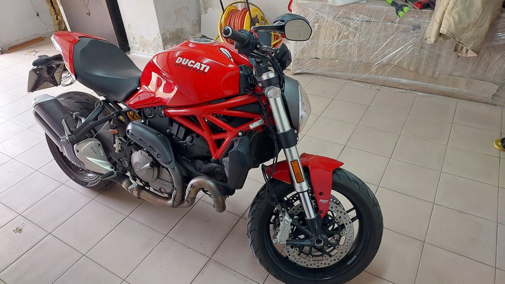 Ducati monster 821
2018
821сс
9000km