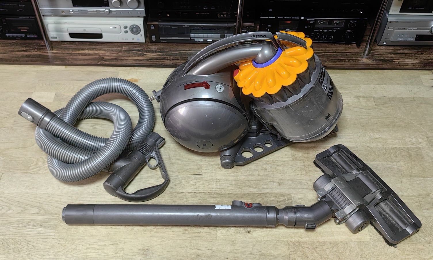 Пилосмок Dyson DC33