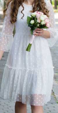 Біла сукня, неймовірна гарна