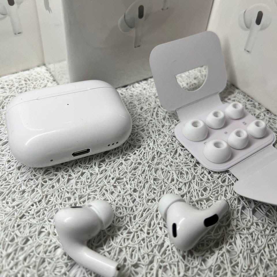 Навушники Apple AirPods Pro 2. ТОП