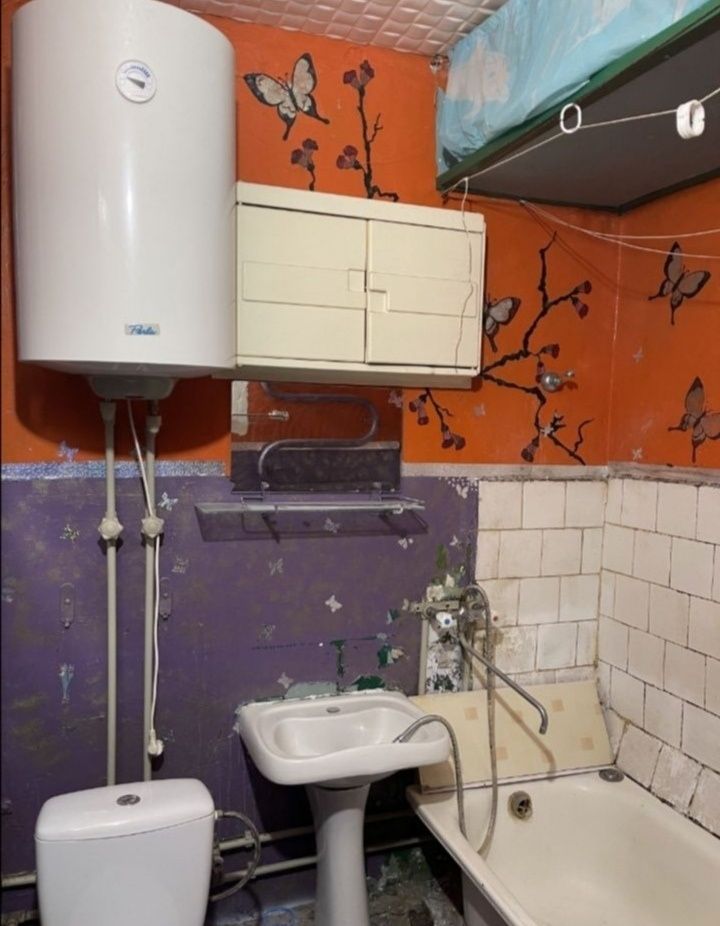 Продам 2х.ком 7єт. Камянское 11 мик. не угловая
