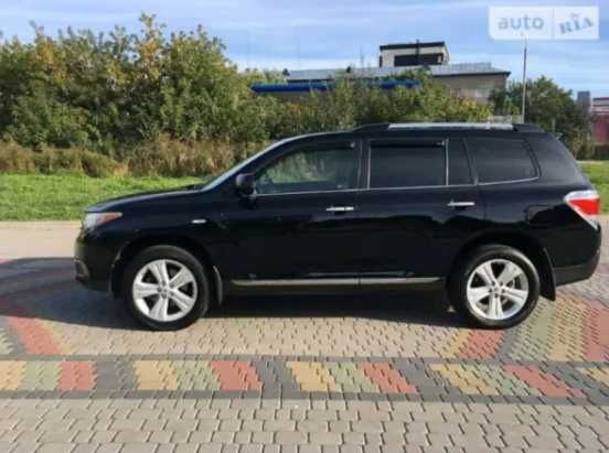 Toyota Highlander 2010 в хорошому стані