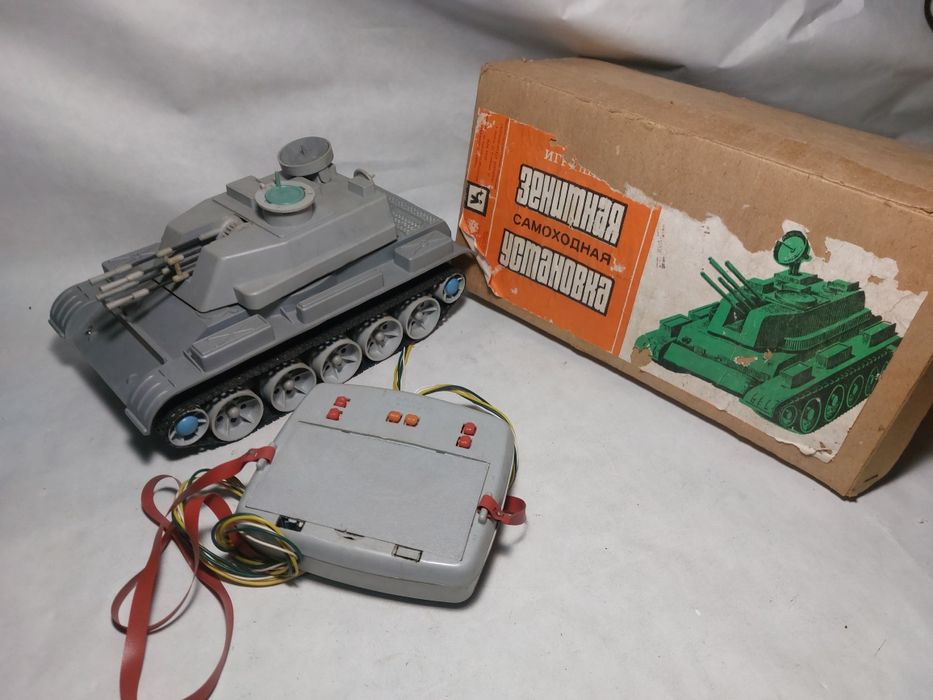 Танк шилка в родной коробке ссср