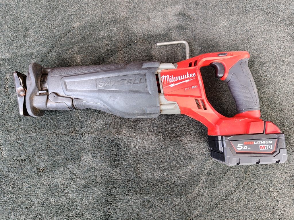 Piła szablasta Milwaukee M18CSX