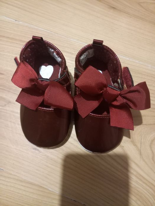 Sprzedam buciki dla dziewczynki