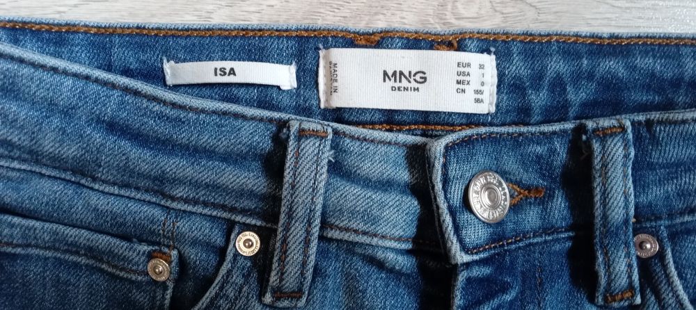 Jeansy firmy Mango .
