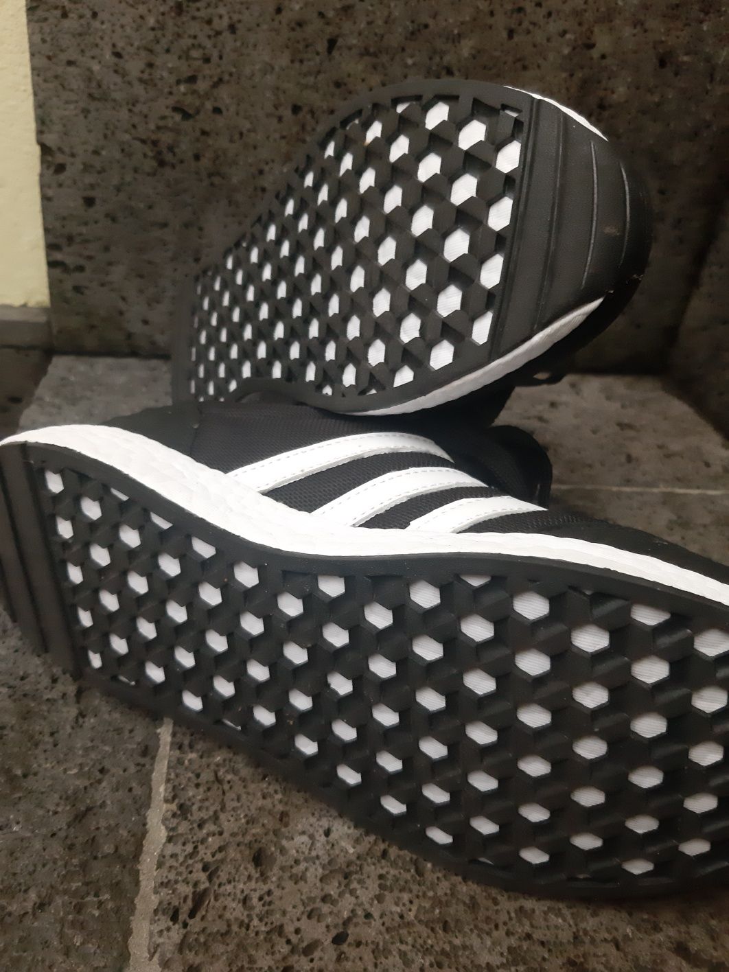 Sapatilhas adidas novas