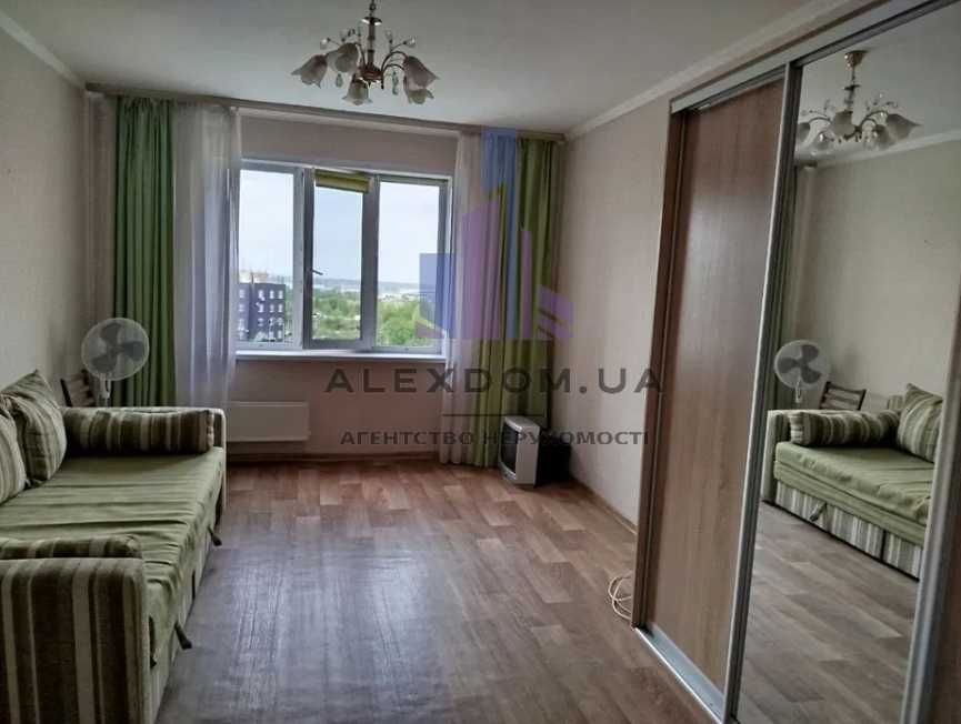Продається 3-к квартира вул. Милославська, буд. 31, Троєщина