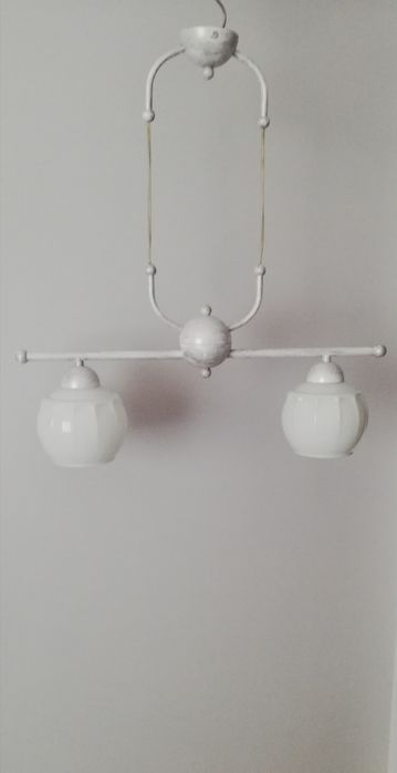 Żyrandol szaro-bialy