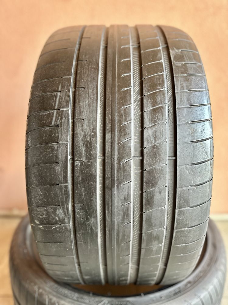 Goodyear 305/30/R21