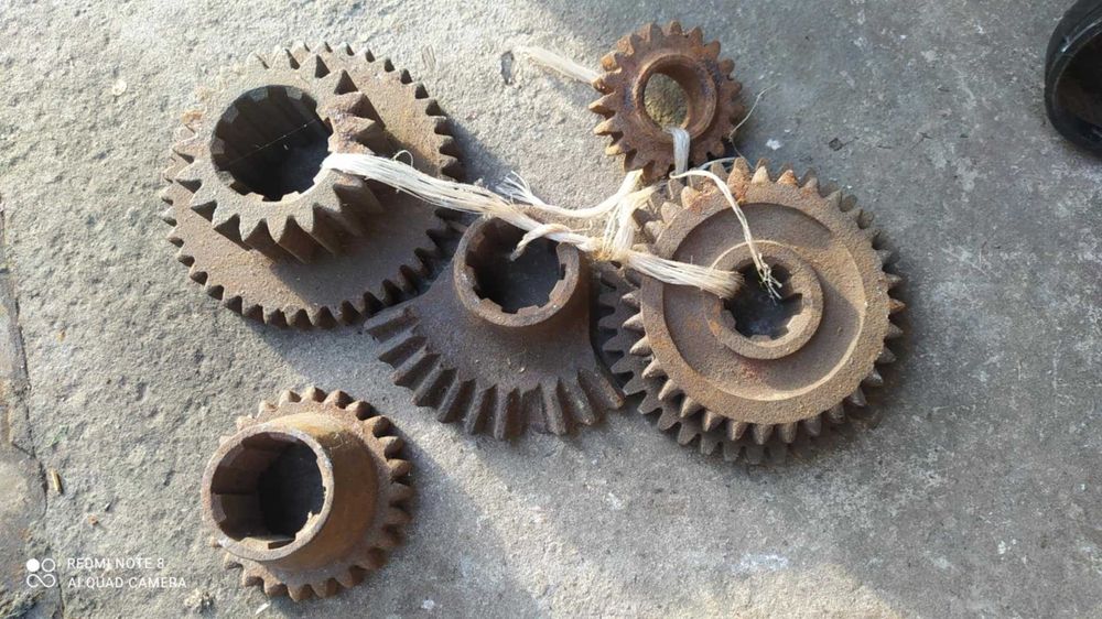Шестерни коробки передач трактор Т16 Т25