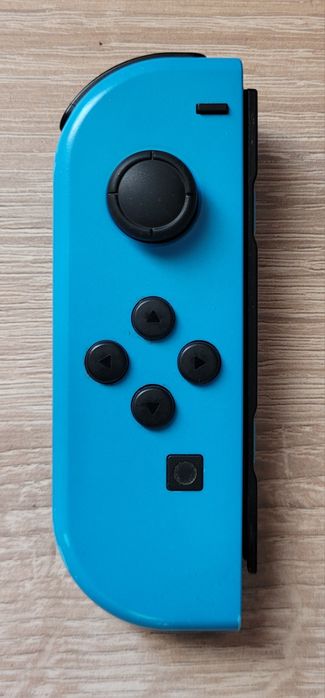 Neon blue joy-con Nintendo Switch