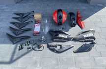Owiewki plastiki czesci plug bok boczek banan bak yamaha yzf r125