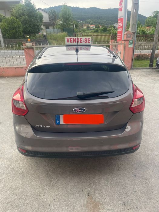 Ford Focus TDCi 5 portas Castanho