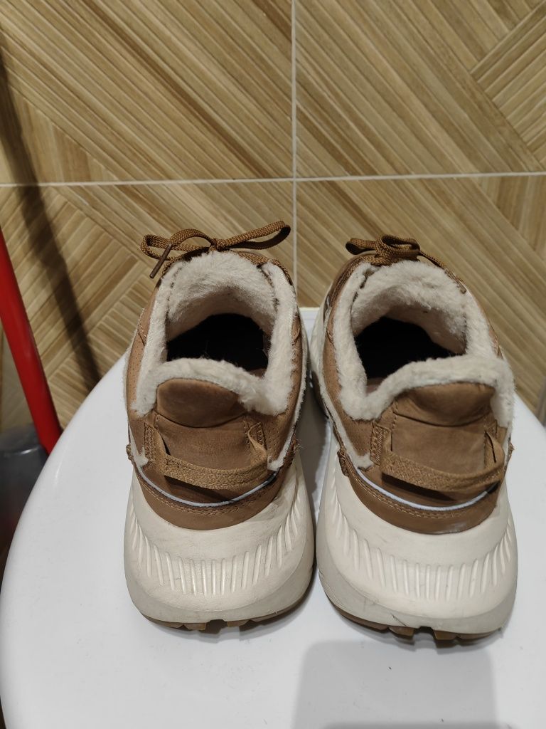 Buty sneakersy męskie UGG ocieplane