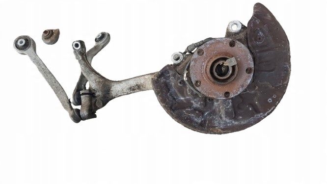 Audi A4 B6 2.0 Alt Zwrotnica Lewa przód