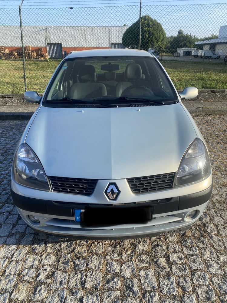 renault clio 1.2 16v com 156000 kms