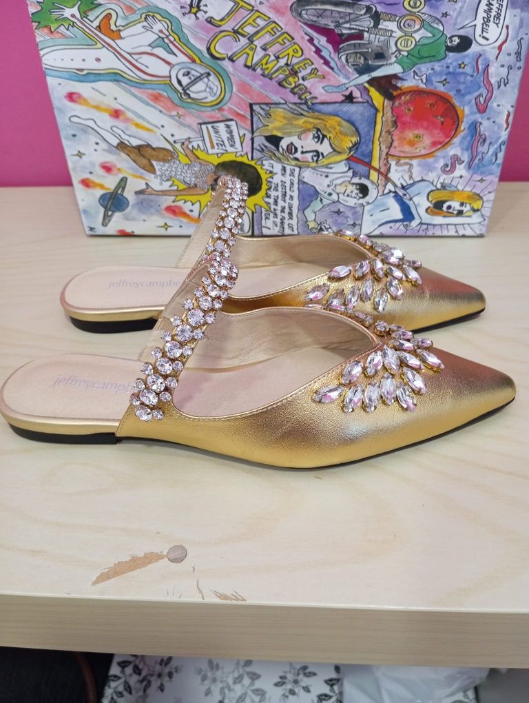 Mules Jeffrey Campbell