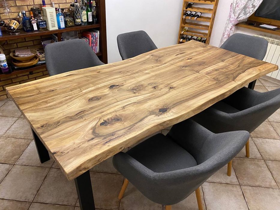 Унікальний стіл з горіха та дуба в Києві в наявності
