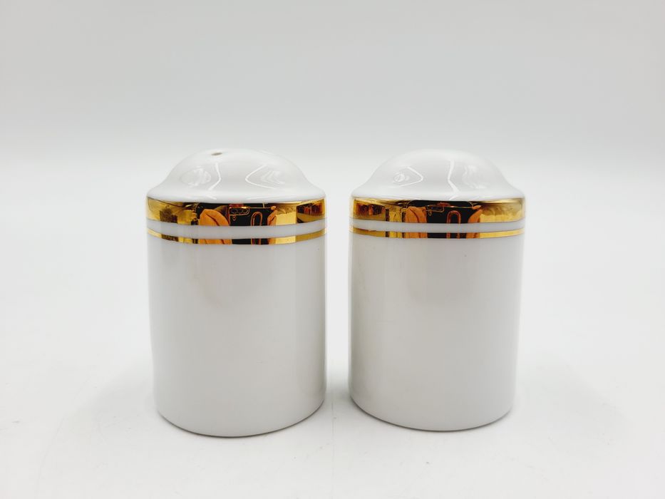 Śliczny porcelanowy kabaret na sól i pieprz