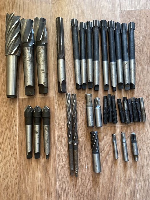 Набор фрез, разверток, метчиков (СССР)